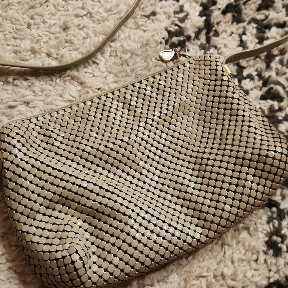 Whitney & Davis Chain Metal Vintage Shoulder Bag - Picture 4 of 5